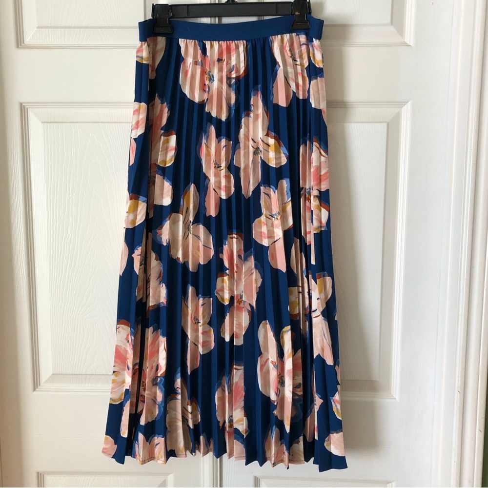 Pleated Maxi Skirt~Elastic Band Waist~Navy & Peach~Never Worn!